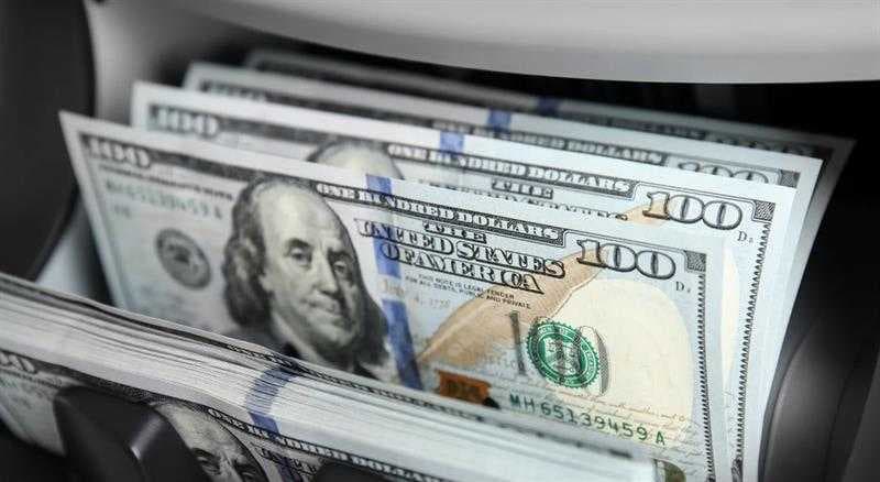 ارتفاع طفيف بأسعار الدولار أمام الدينار العراقي مع الإغلاق