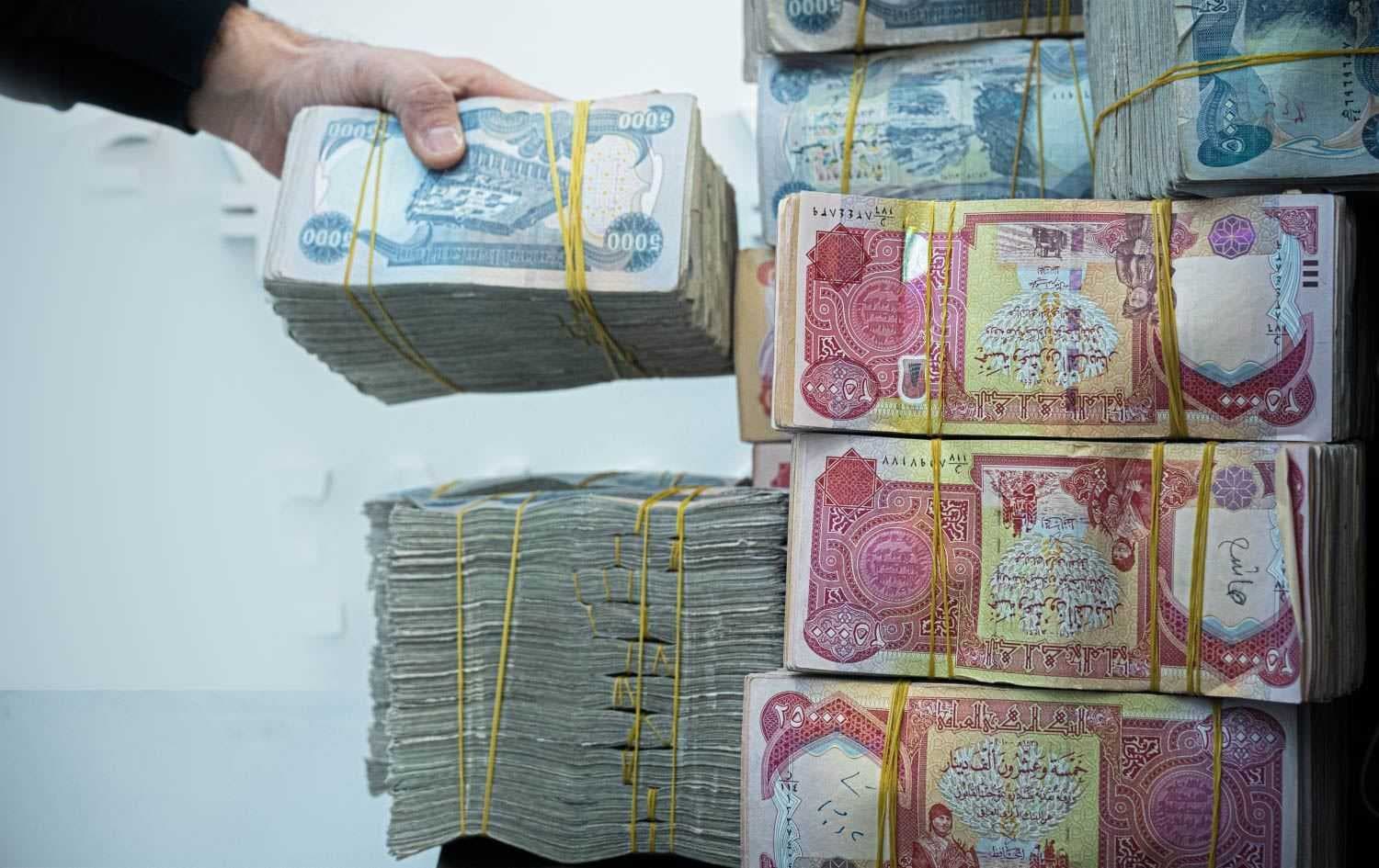 المالية النيابية "لاتعرف شيئًا" عن جداول موازنة 2024