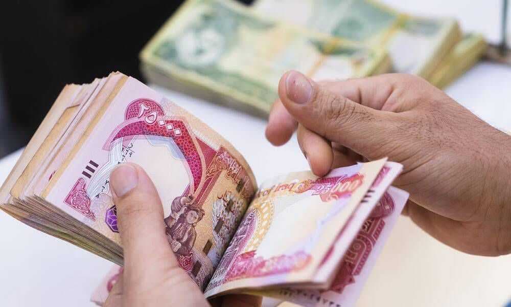 العمل تؤكد امكانية استبدال المعين المتفرغ وتحويل راتبه لبديل اخر