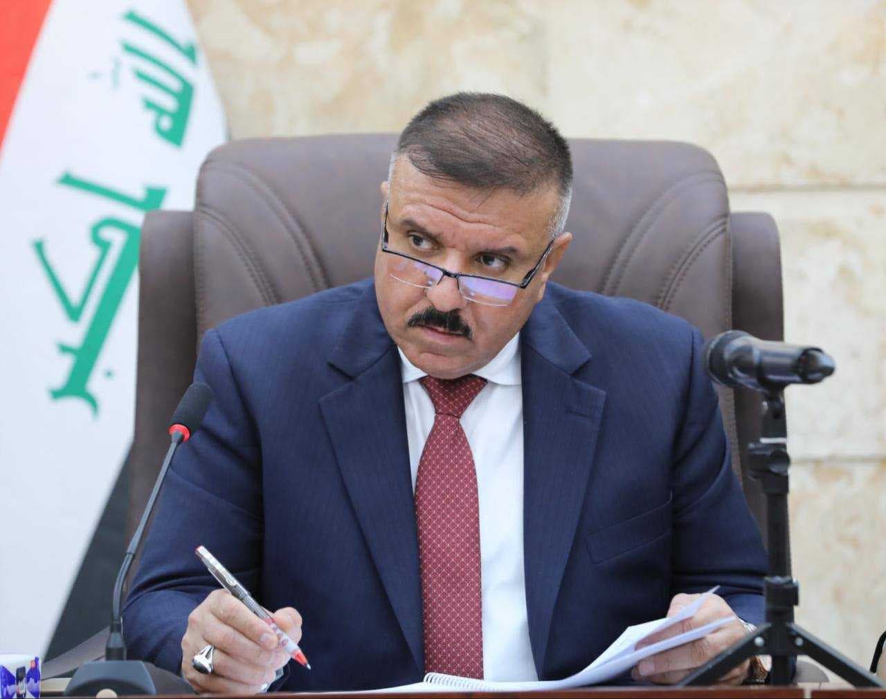 وزير الداخلية يوجه دوريات النجدة بمساعدة ونقل الحالات الإنسانية