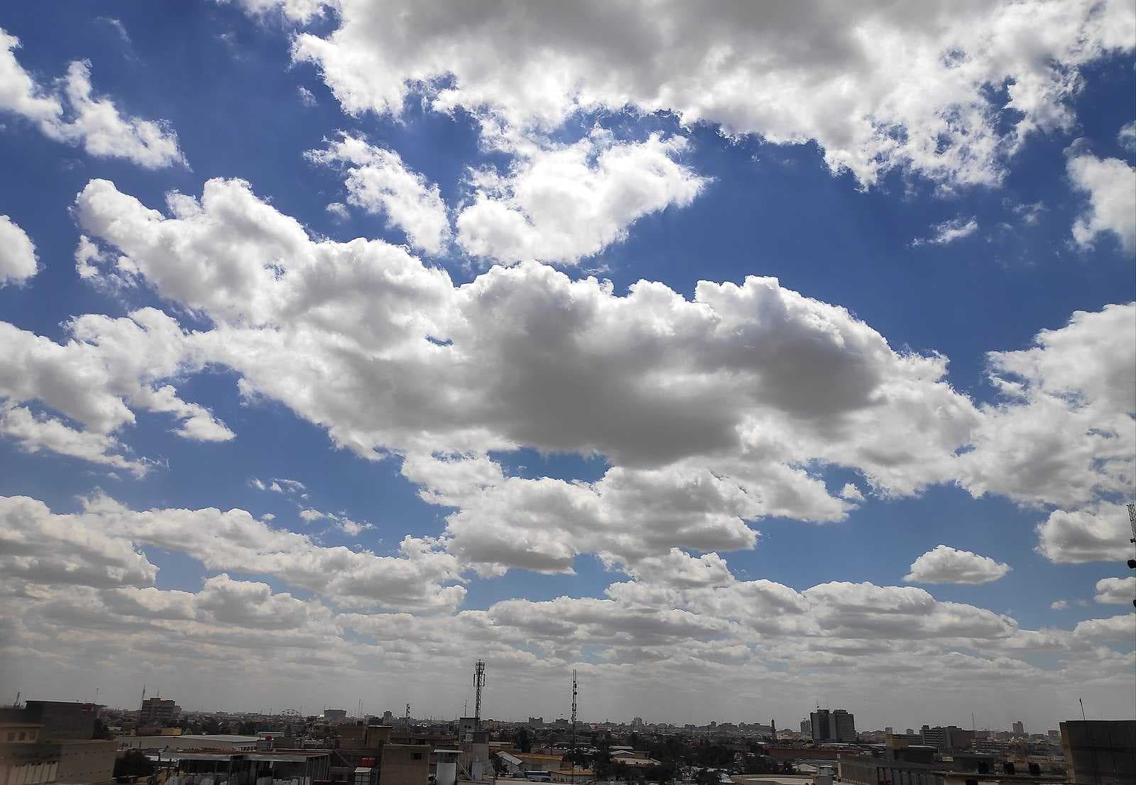 الطقس.. أجواء صحوة وتراجع في درجات الحرارة
