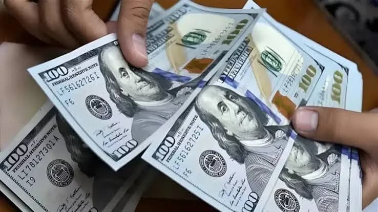 الورقة بـ151 ألف دينار.. أسعار صرف الدولار في الأسواق المحلية