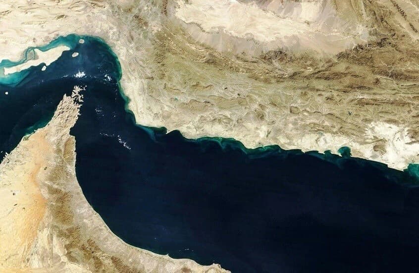 الجيش الإيراني: مضيق هرمز سيفتح عندما تطبق فيه ترتيبات قواتنا المسلحة