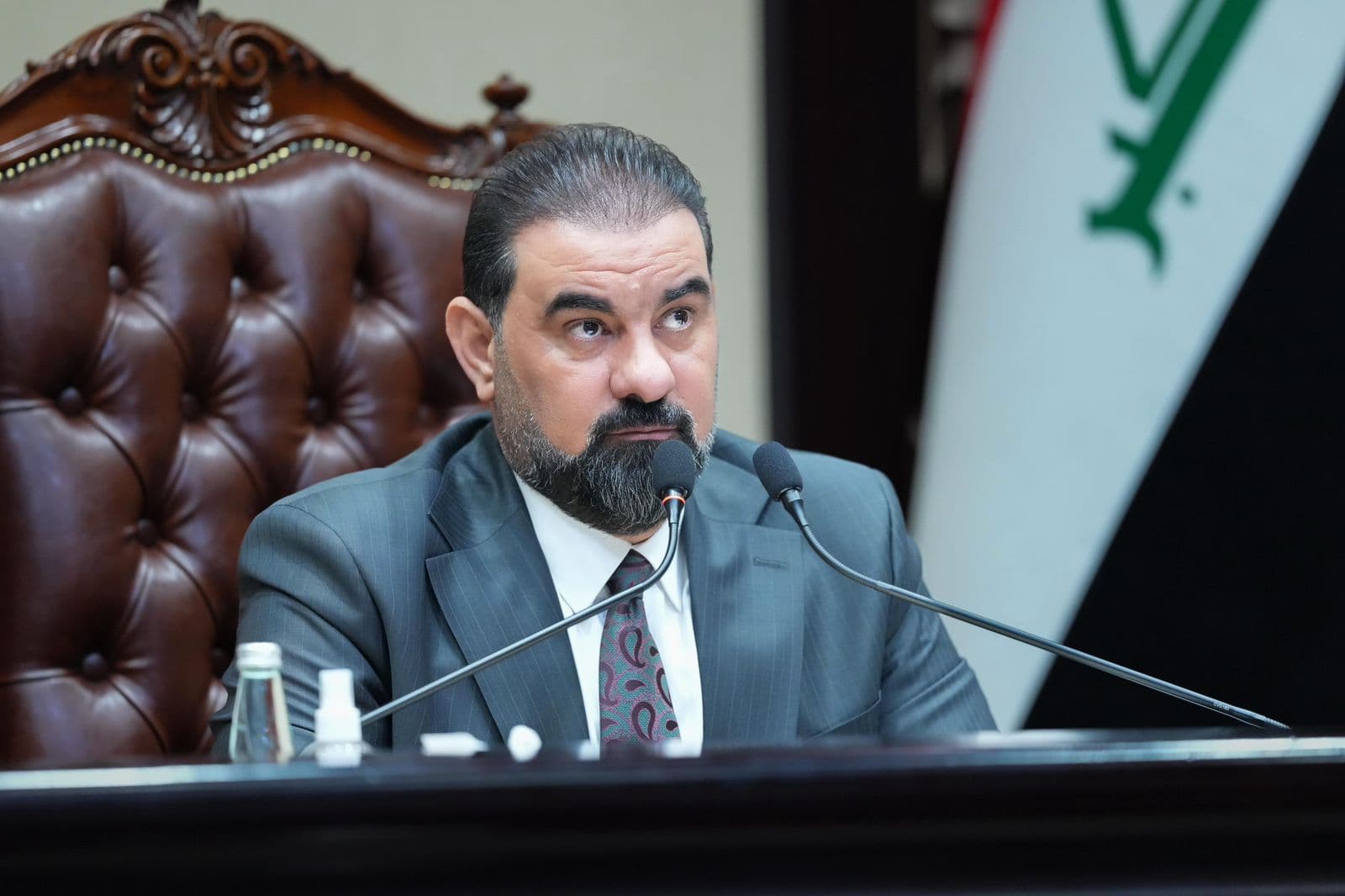 البرلمان يدعو الحكومة إلى الإسراع في إرسال مشروع قانون رواتب موظَّفي الدولة والقطاع العام أو تعديل القانون الحالي