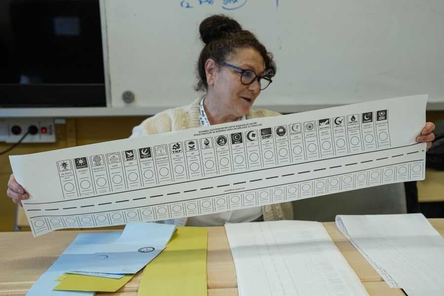 إغلاق صناديق الاقتراع لانتخابات البلدية في عموم تركيا