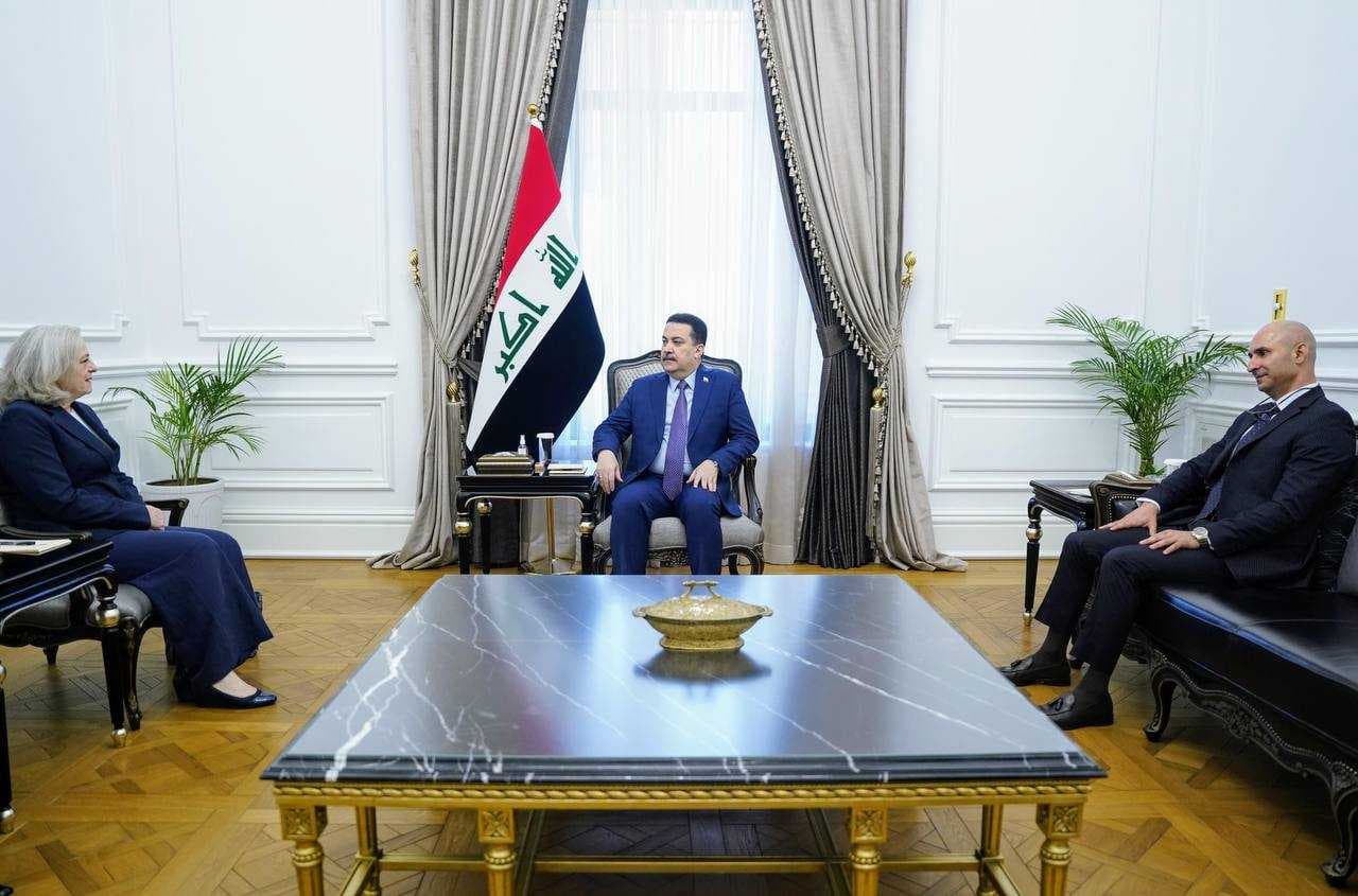 رئيس الوزراء والسفيرة الأميركية يبحثان مجريات الحوار الخاصة بإنهاء مهمة التحالف الدولي