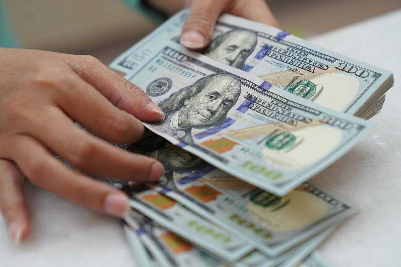 أسعار الدولار تستقر في بغداد مقابل ارتفاع ملحوظ لدى أربيل