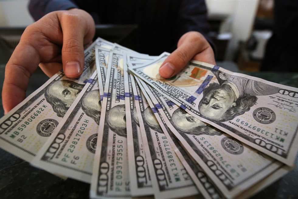 تراجع في أسعار صرف الدولار بأسواق بغداد