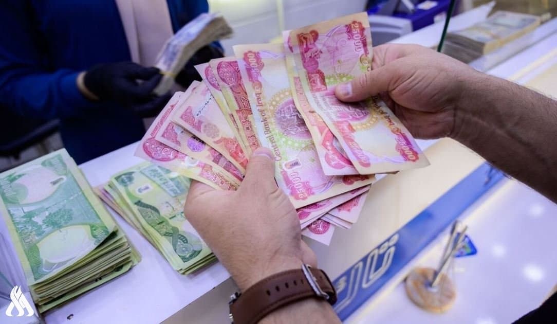 المالية النيابية تطمئن الموظفين: الحكومة قادرة على دفع الرواتب