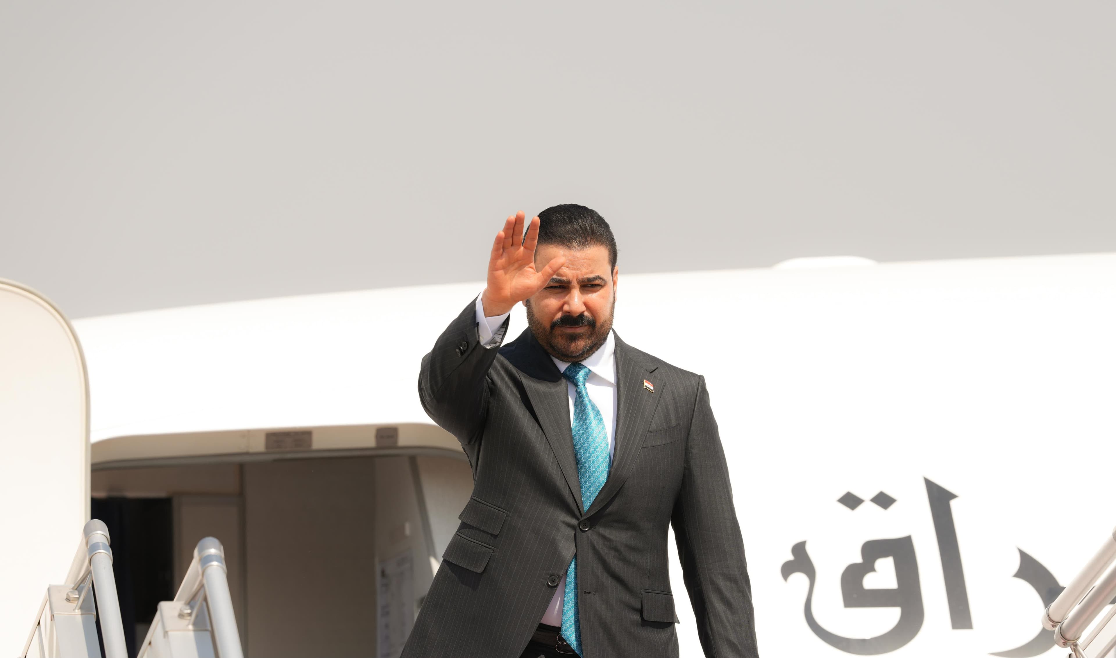 الزيدي يبدأ جولة أوروبية تشمل فرنسا وألمانيا لتعزيز التعاون في الطاقة والأمن والنقل