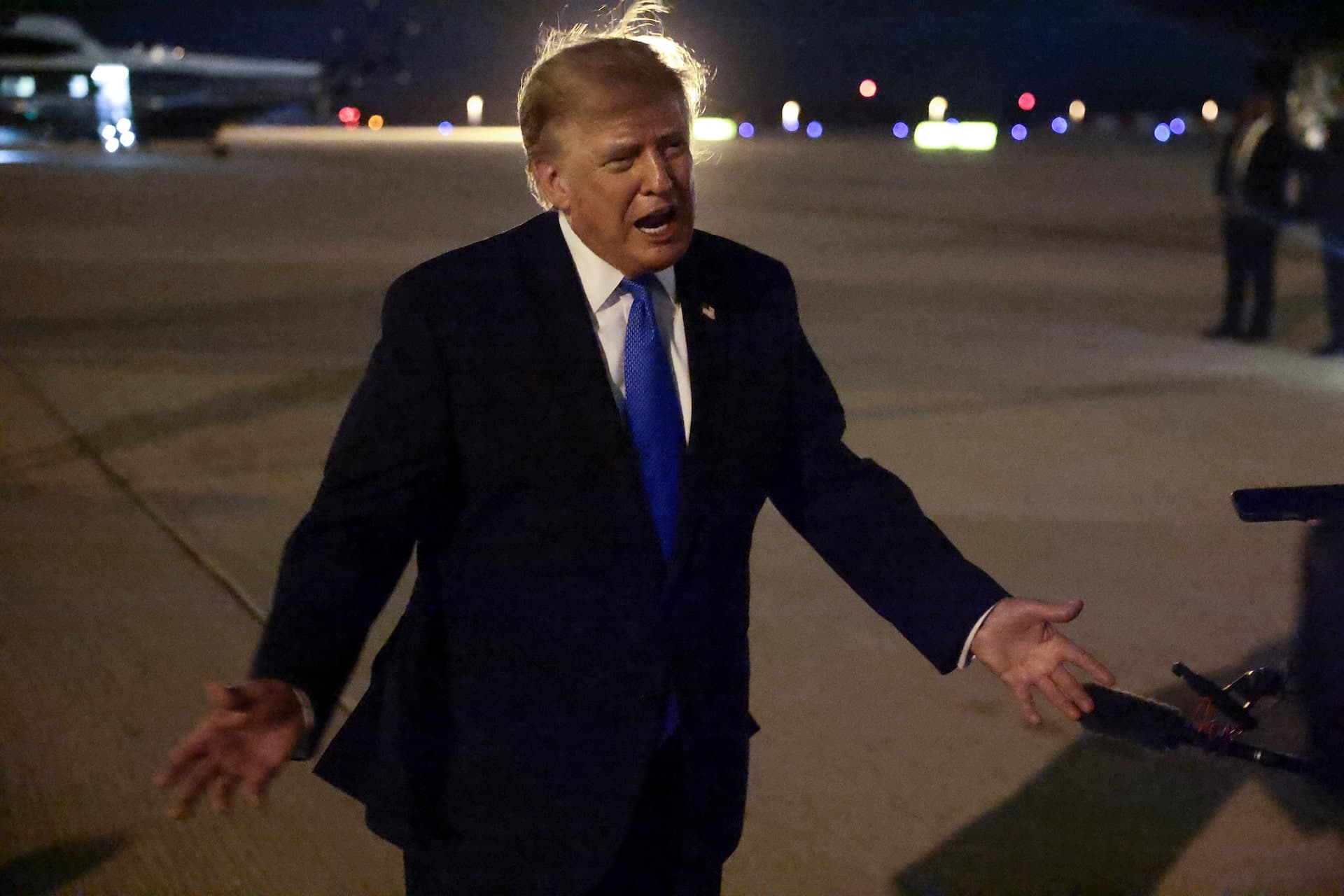 ترامب: مضيق هرمز مفتوح وأمريكا تحقق التفوق والرد الإيراني متواضع