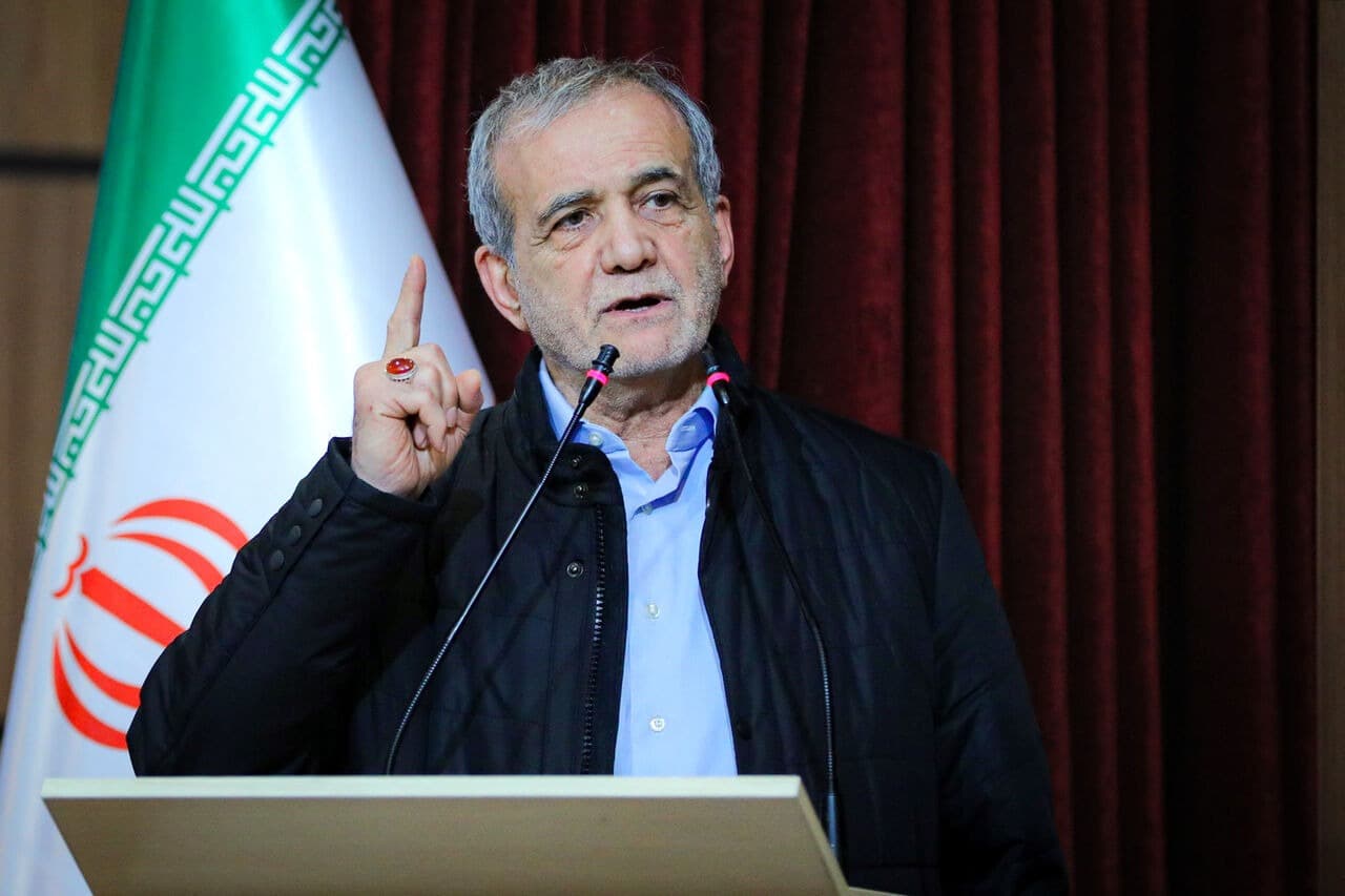 الرئيس الإيراني مسعود بزشكيان: العدو حاول إيجاد انعدام للأمن على الحدود بمهاجمة مخافرنا وإدخال قوات للبلاد