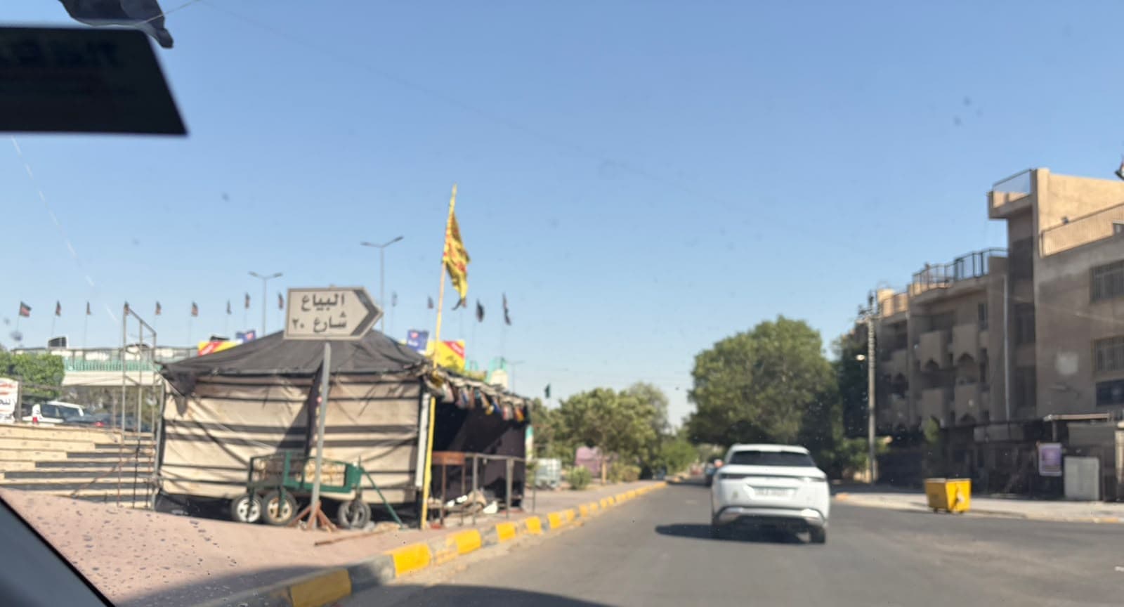 مصدر لـ"النخلة نيوز ": الخطة الامنية الخاصة الزيارة الاربعينية تدخل حيز التنفيذ واصحاب المواكب يباشرون بنصب مواكبهم على طول الطريق المؤدية الى محافظة كربلاء