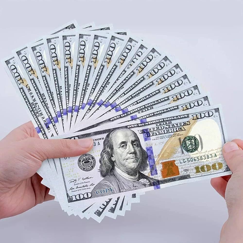 انخفاض سعر صرف الدولار أمام الدينار في الأسواق المحلية