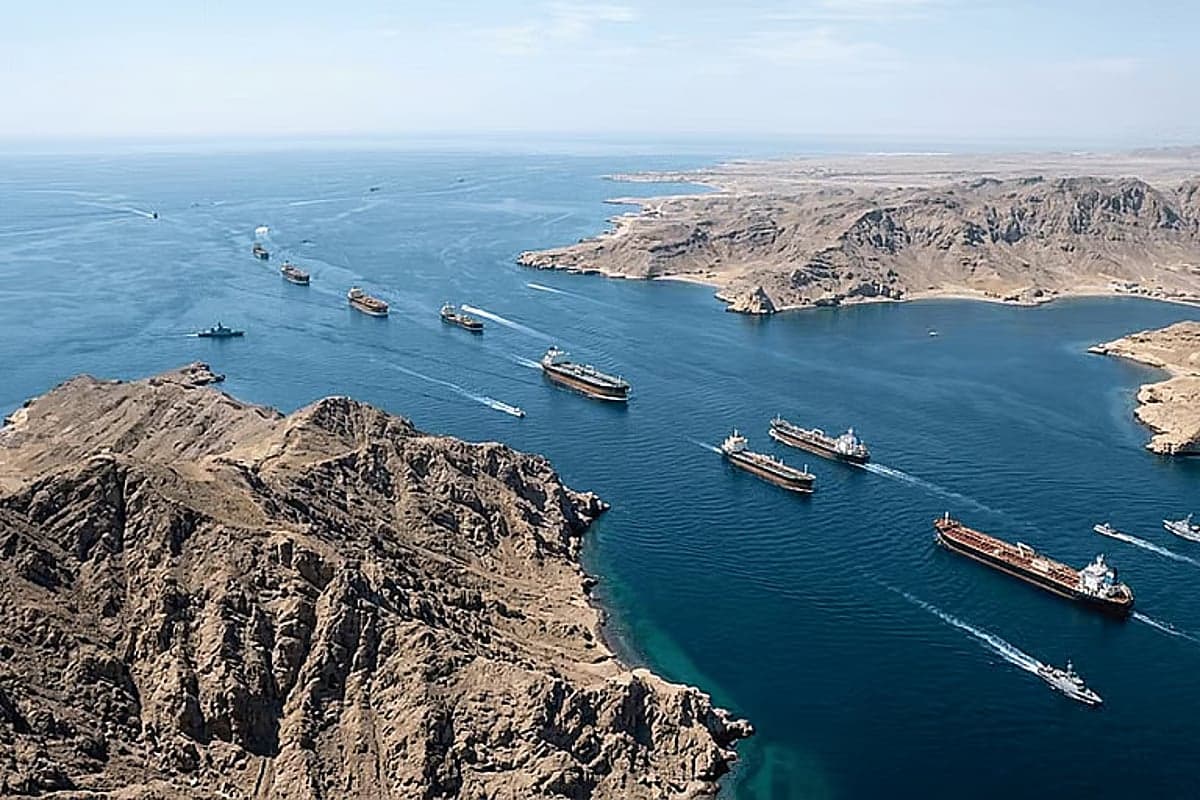 مقر خاتم الأنبياء: لن نسمح على الإطلاق للولايات المتحدة بالتدخل في إدارة مضيق هرمز